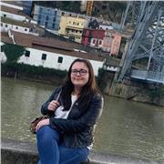 Jeune personne désireuse de transmettre sa passion de l'histoire et de l'enseignement